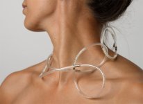 Bracelet/Necklace "String of pearls"