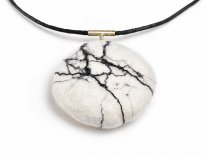 Necklace "Small stone-white" 